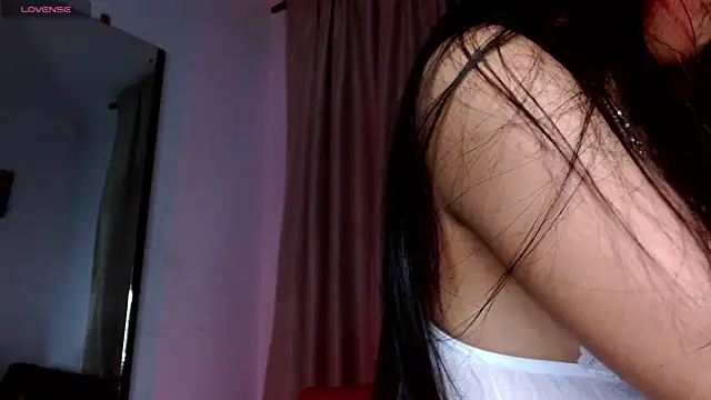 carolinerue online show from 05.05.26
