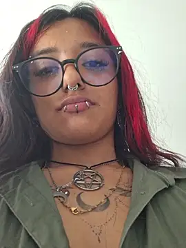 carolinerue online show from 05.17.26