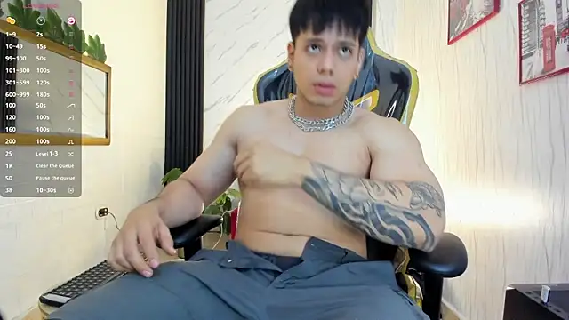 Snapshot of xKevyn chatting on 11.26.25 xKevyn online show from 11.26.25