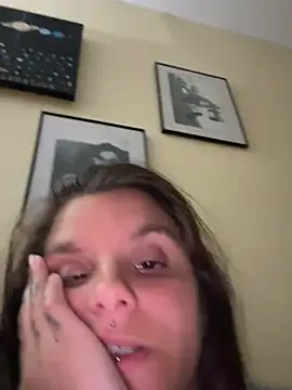 Brutecia2002 online show from 04.18.26