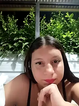Snapshot of Shell_Latina chatting on 04.23.26 Shell Latina online show from 04.23.26