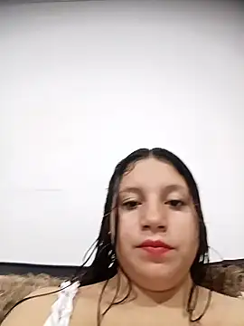 Snapshot of Shell_Latina chatting on 05.04.26 Shell Latina online show from 05.04.26