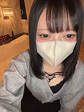 Snapshot of miko_nyan chatting on 10.22.25 miko nyan online show from 10.22.25