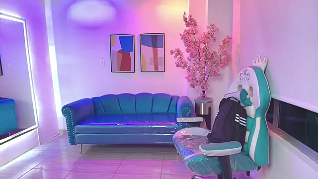 Black roseee online show from 04.10.26