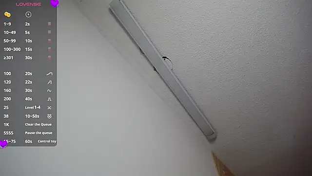 Snapshot of emmydurant chatting on 11.28.25 emmydurant online show from 11.28.25