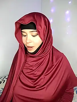 Snapshot of rhizanthella_ chatting on 09.21.25 rhizanthella online show from 09.21.25