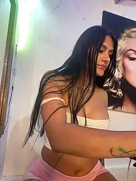 Snapshot of juliana1920 chatting on 09.26.25 juliana1920 online show from 09.26.25