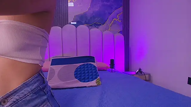 abbyrouss  online show from 03.26.26