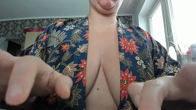 Snapshot of kellyxx34 chatting on 11.18.25 kellyxx34 online show from 11.18.25