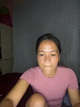 Snapshot of slimmy_ME chatting on 11.23.25 slimmy ME online show from 11.23.25