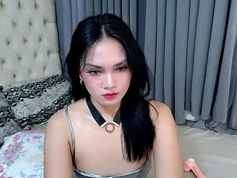 Snapshot of filipinaxbabe chatting on 10.31.25 filipinaxbabe online show from 10.31.25