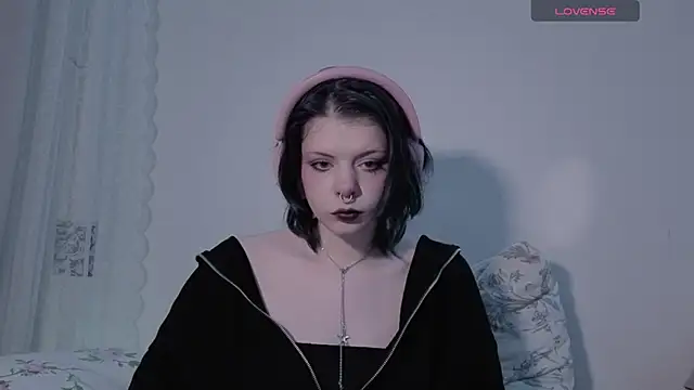 Snapshot of Alice_Zev chatting on 07.21.26 Alice Zev online show from 07.21.26