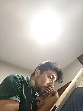 Snapshot of Mac50rus chatting on 10.11.25 Mac50rus online show from 10.11.25