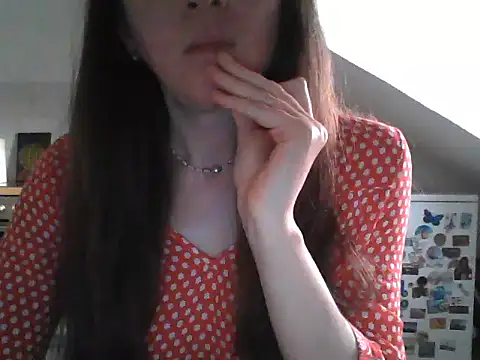 Snapshot of Valessya chatting on 05.02.26 Valessya online show from 05.02.26