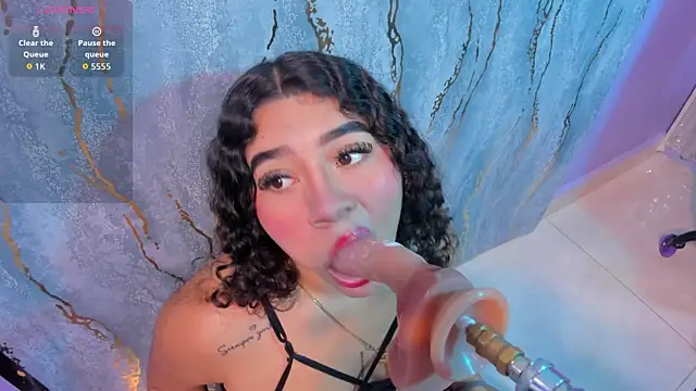 Snapshot of mia_cataleiya chatting on 10.28.25 mia cataleiya online show from 10.28.25