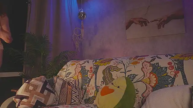 Snapshot of Charming_winky chatting on 10.21.25 Charming winky online show from 10.21.25