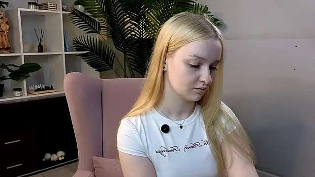 KrishnaSimmons online show from 09.10.25