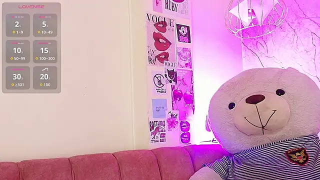 april bennett online show from 10.02.25