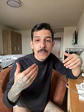 Snapshot of bisexevaa chatting on 03.28.26 bisexevaa online show from 03.28.26