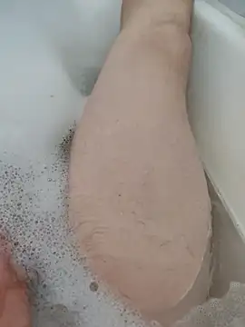 Snapshot of Treport84 chatting on 11.11.25 Treport84 online show from 11.11.25