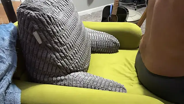 Mickelangello75 online show from 11.04.25