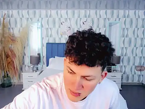 Axel savage online show from 10.14.25