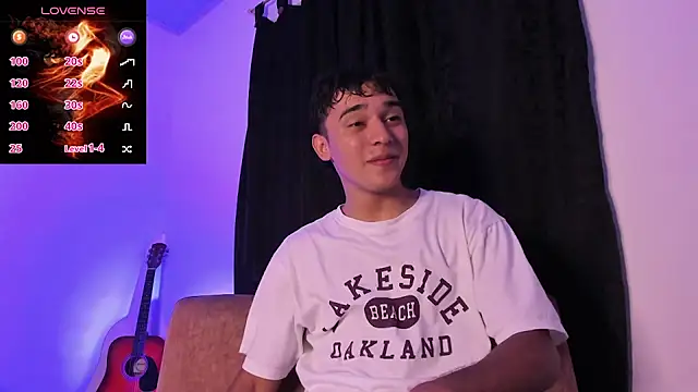 Snapshot of Austin_Cardieff_ chatting on 09.13.25 Austin Cardieff online show from 09.13.25