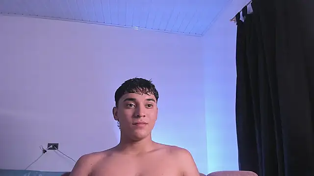 Snapshot of Austin_Cardieff_ chatting on 10.25.25 Austin Cardieff online show from 10.25.25