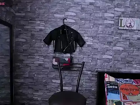 Snapshot of Inferno_Molly chatting on 10.09.25 Inferno Molly online show from 10.09.25