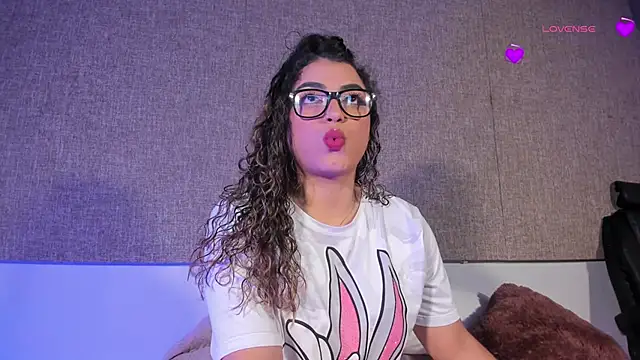 Salomeferreira  online show from 10.20.25