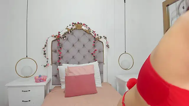 Snapshot of Skylerwhite02 chatting on 03.29.26 Skylerwhite02 online show from 03.29.26