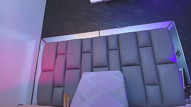 Snapshot of kissme_luna chatting on 09.24.25 kissme luna online show from 09.24.25