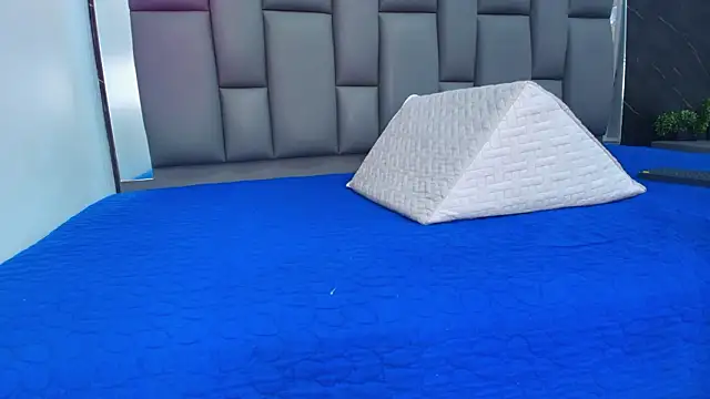 kissme luna online show from 02.28.26