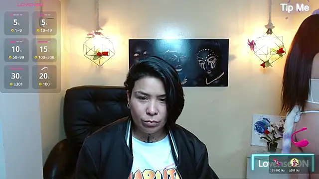 Bom BomXX online show from 12.14.25