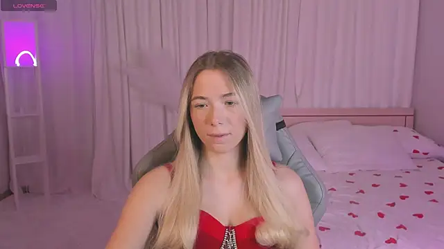 Snapshot of Susan_Mimi chatting on 11.27.25 Susan Mimi online show from 11.27.25