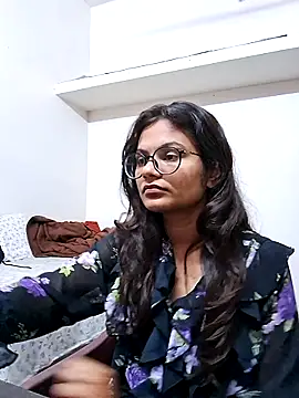 Snapshot of horny_haze chatting on 10.31.25 horny haze online show from 10.31.25