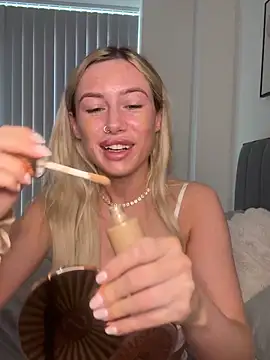 SexySaraxxoo online show from 02.10.26