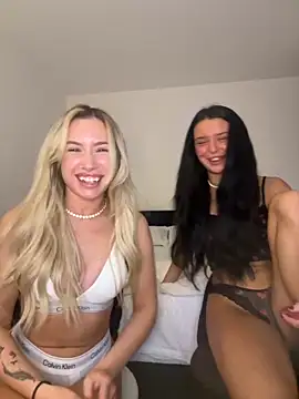 SexySaraxxoo online show from 02.27.26