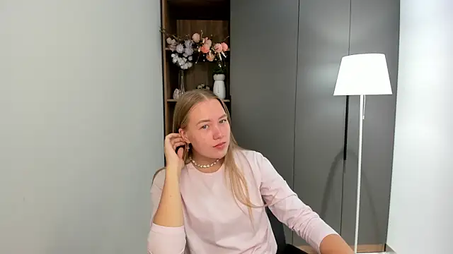 AlbaMesick online show from 09.11.25