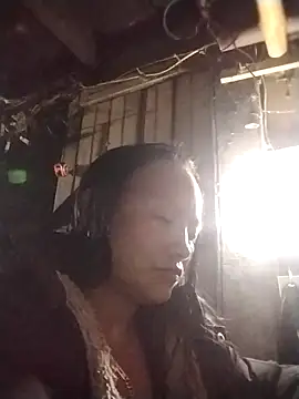 Snapshot of Samdim23 chatting on 12.18.25 Samdim23 online show from 12.18.25