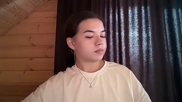 Snapshot of Miriva chatting on 07.17.26 Miriva online show from 07.17.26
