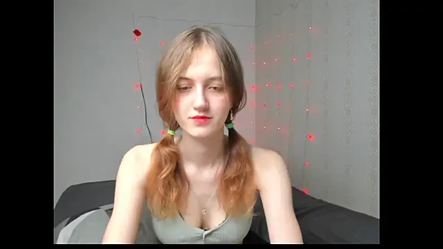 Snapshot of dreamy_pollyyy chatting on 03.24.26 dreamy pollyyy online show from 03.24.26