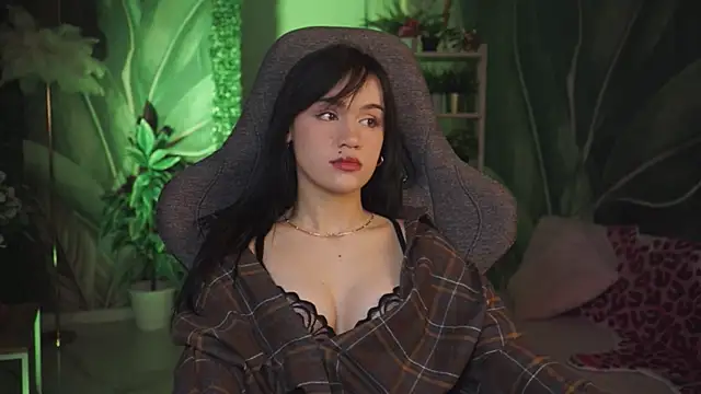 MonicaFarmer online show from 04.23.26