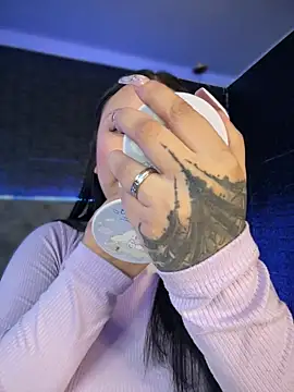 Snapshot of Megaan__More chatting on 04.16.26 Megaan More online show from 04.16.26