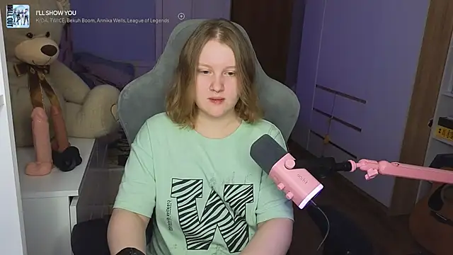 Snapshot of OliviaBlade chatting on 11.01.25 OliviaBlade online show from 11.01.25