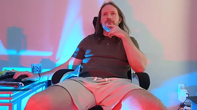 AlbinoAdonis online show from 09.20.25