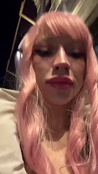 Snapshot of Sugar_Pop chatting on 10.01.25 Sugar Pop online show from 10.01.25