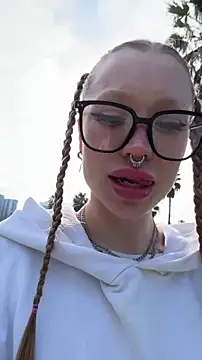 Snapshot of Sugar_Pop chatting on 03.14.26 Sugar Pop online show from 03.14.26