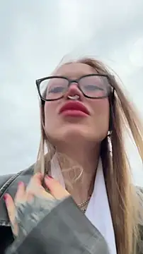 Snapshot of Sugar_Pop chatting on 03.29.26 Sugar Pop online show from 03.29.26