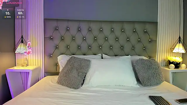 LunaBloomn online show from 10.27.25